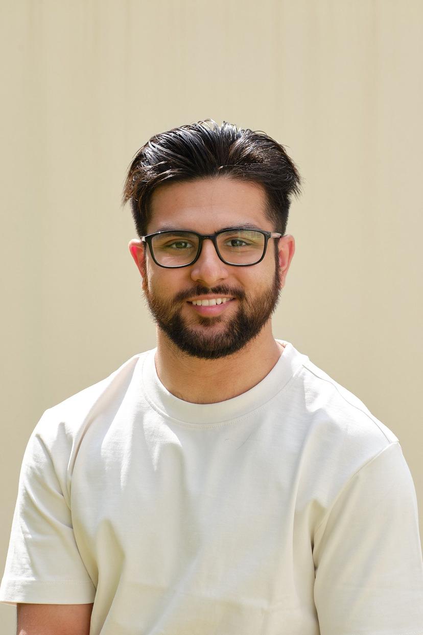 Professional photo of Hasha Dar